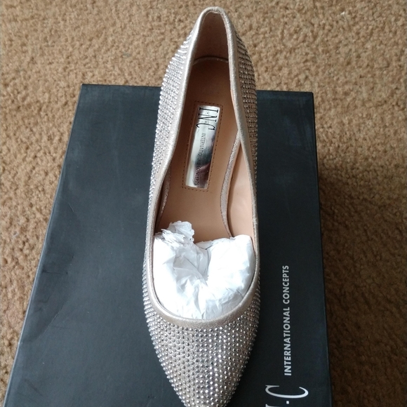 Heels - Picture 5 of 5